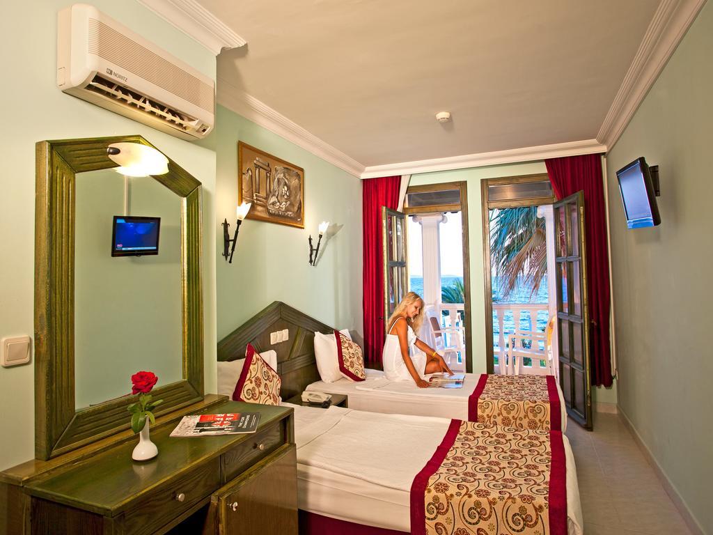 Club Tarhan Beach Didim Szoba fotó